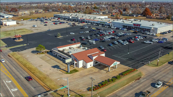                         	Yukon Hills Shopping Center
                        