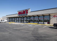 
                                	        Yukon Hills Shopping Center
                                    