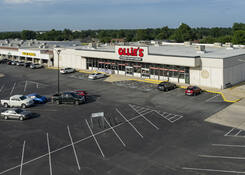 
                                	        Yukon Hills Shopping Center
                                    