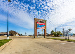 
                                	        Burleson Town Center
                                    