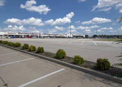 
                                	        Yukon Hills Shopping Center
                                    